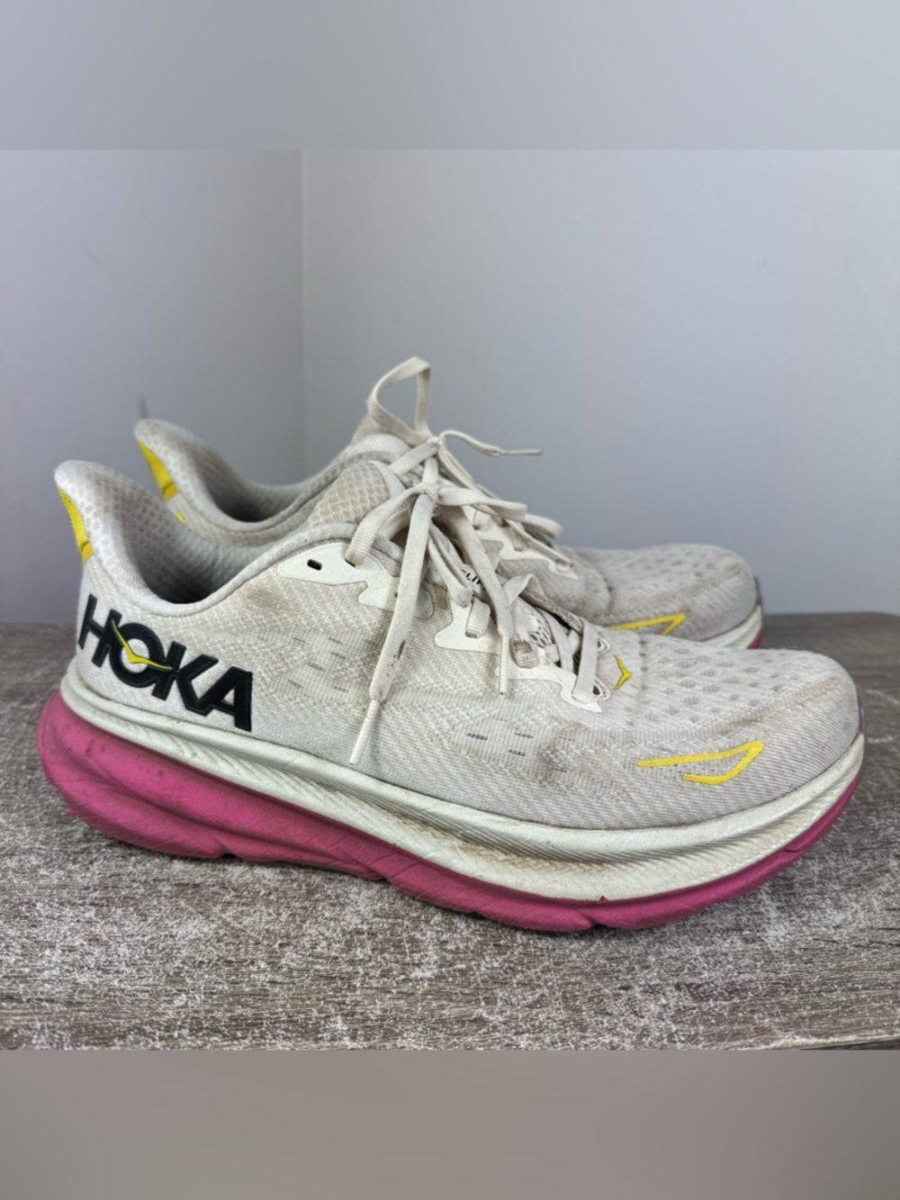 Hoka Clifton 9 pink yellow size 9B running gym walk shoe